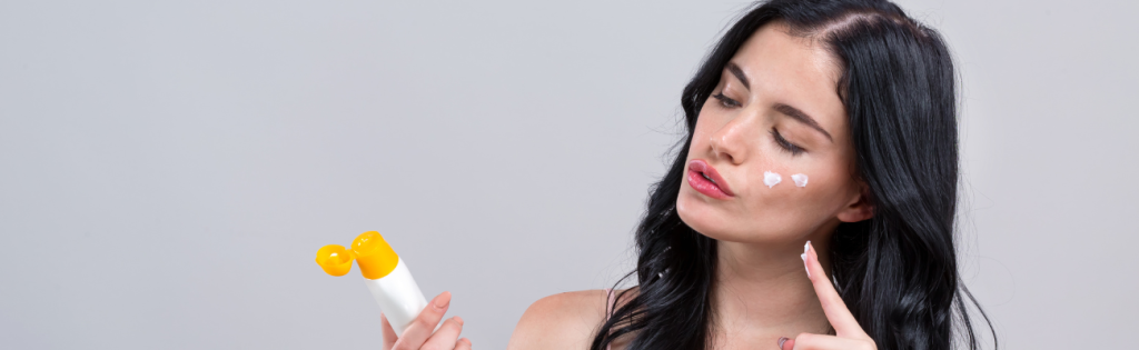 women with sunscreen