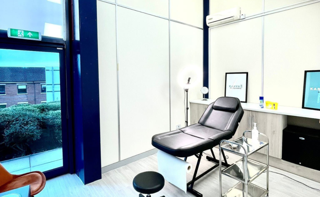 Transform Your Aesthetic Clinic into a Client Magnet: 7 Sensational Tips for Crafting a Cozy and Inviting Atmosphere 1 blog header 1